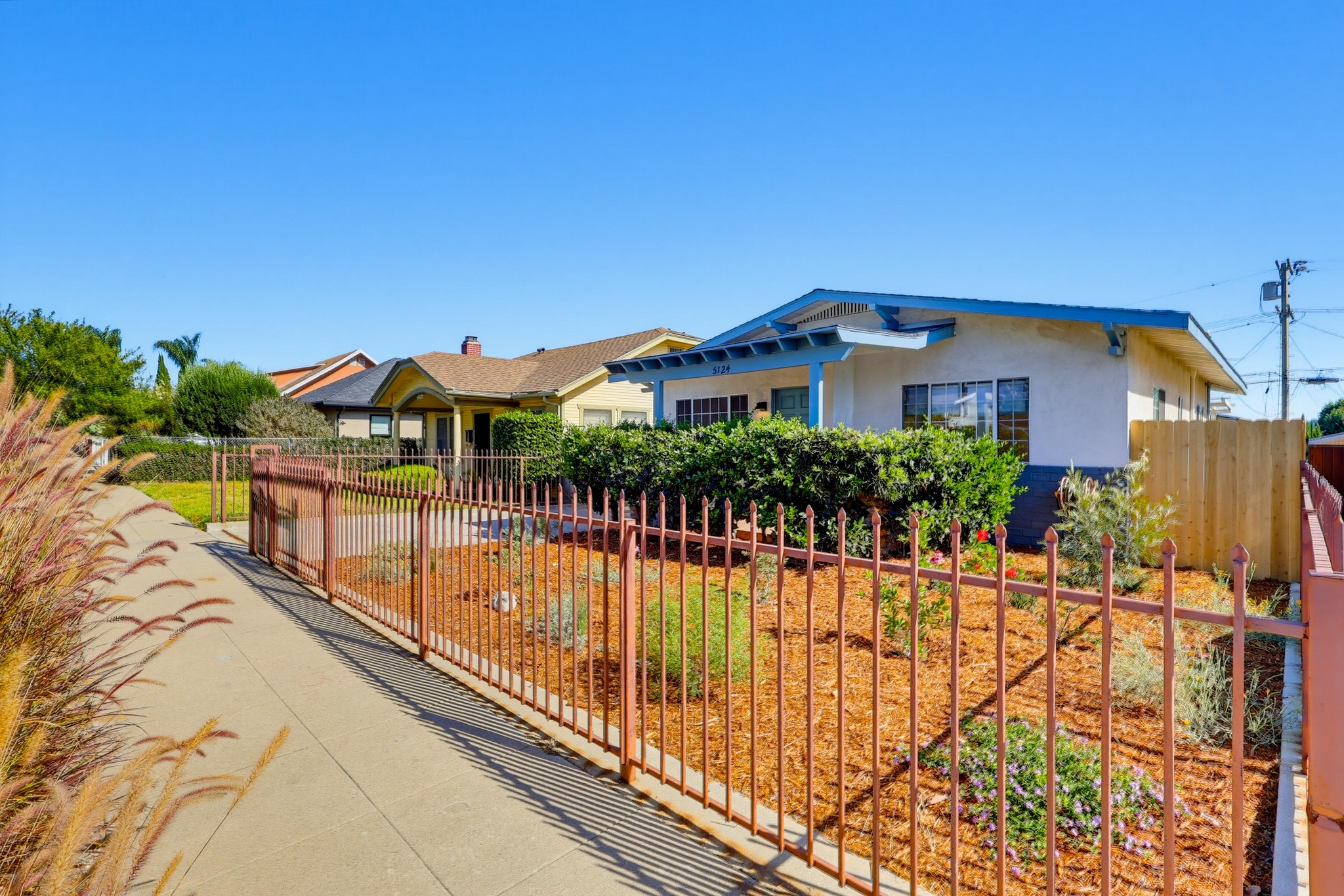 Virtual tour photo 4 of 93 for 5124 Range View Ave