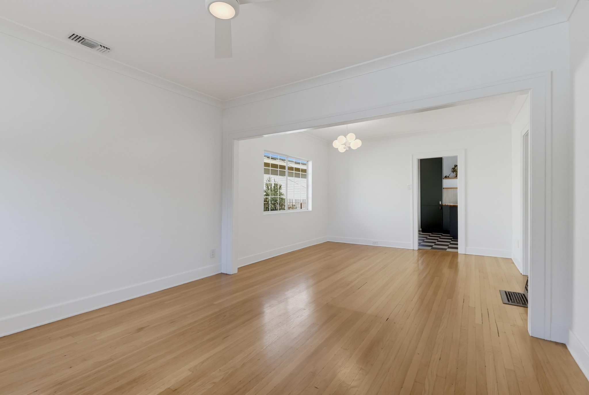 Virtual tour photo 14 of 93 for 5124 Range View Ave