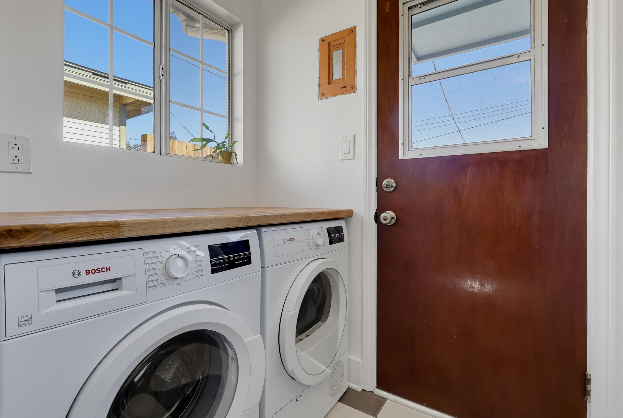 Virtual tour photo 32 of 93 for 5124 Range View Ave