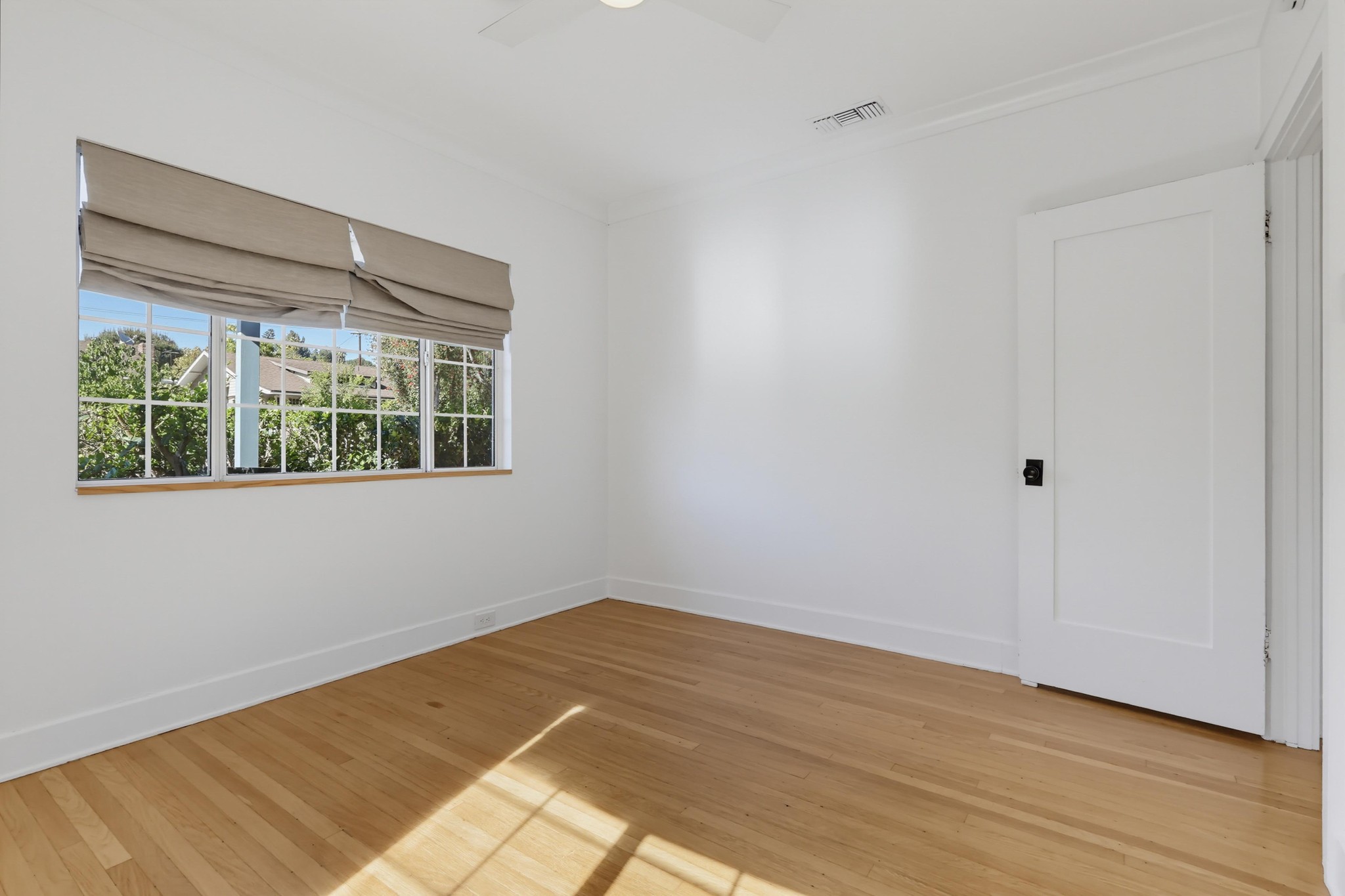 Virtual tour photo 42 of 93 for 5124 Range View Ave