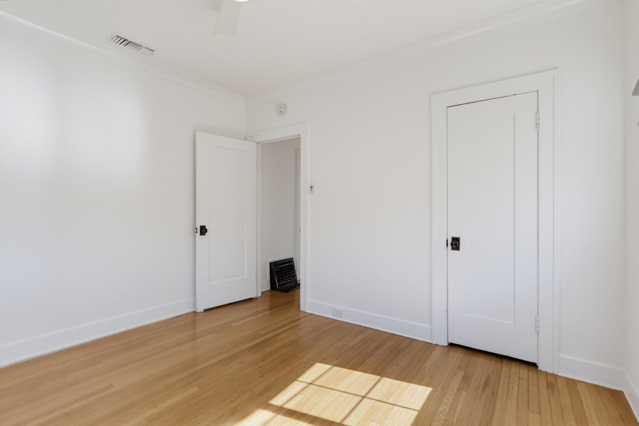 Virtual tour photo 44 of 93 for 5124 Range View Ave