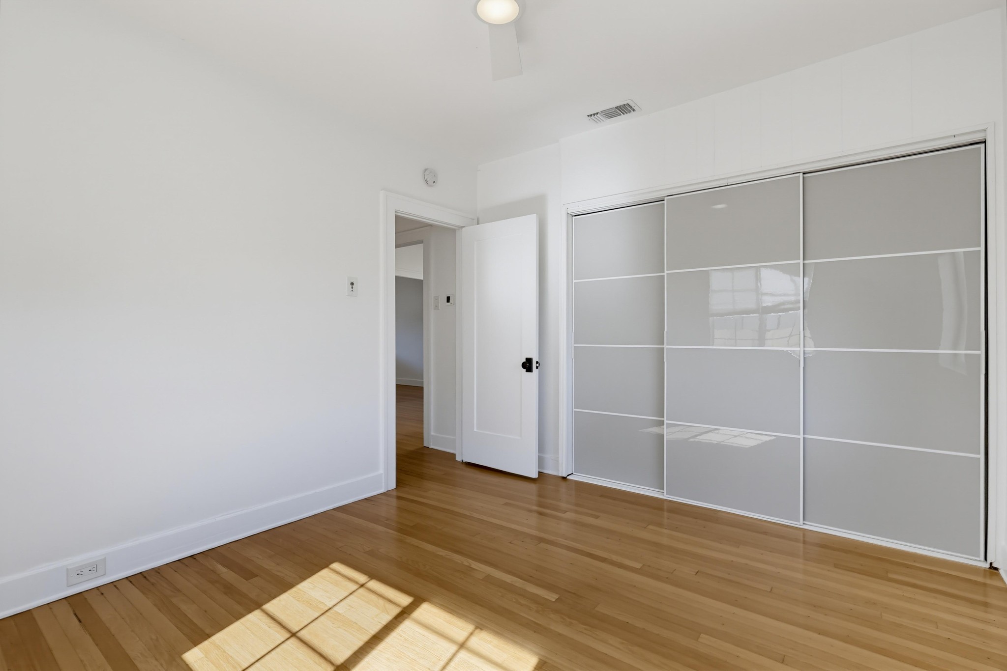 Virtual tour photo 49 of 93 for 5124 Range View Ave