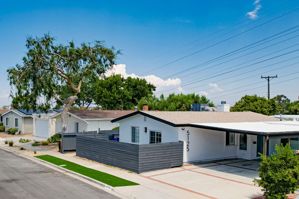 Virtual tour photo 12 of 52 for 5125 Dawne St