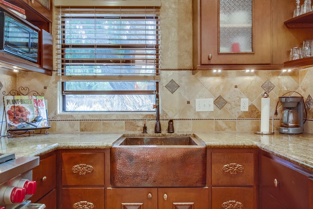 Virtual tour photo 17 of 48 for 5126 Bayard St