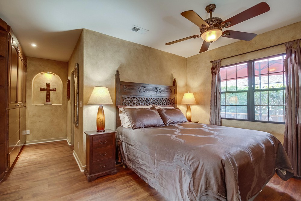 Virtual tour photo 20 of 48 for 5126 Bayard St