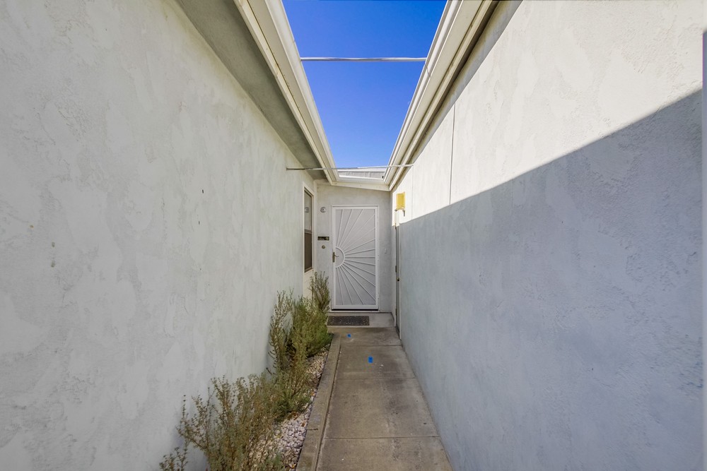 Virtual tour photo 5 of 23 for 5126 Diane Ave