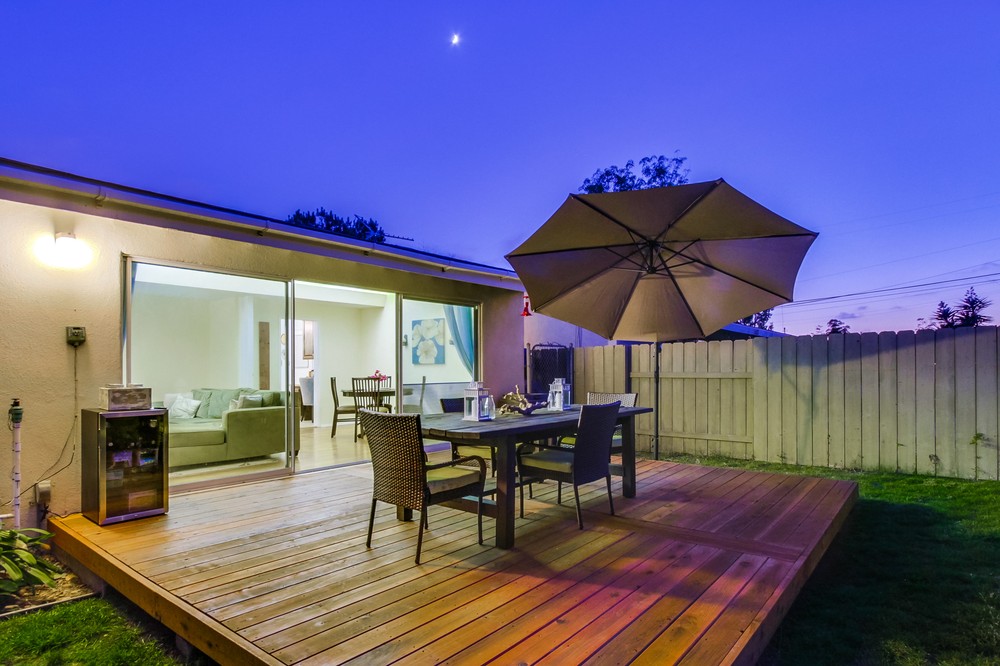 Virtual tour photo 6 of 52 for 5128 Manhasset Drive