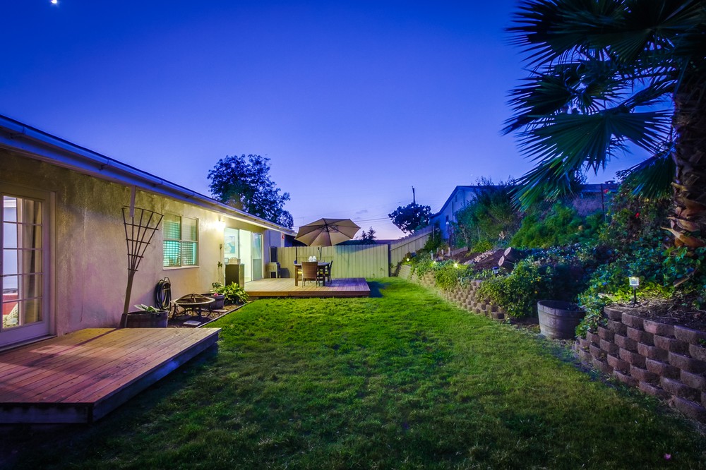 Virtual tour photo 8 of 52 for 5128 Manhasset Drive