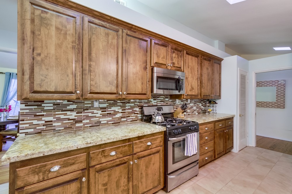 Virtual tour photo 22 of 52 for 5128 Manhasset Drive
