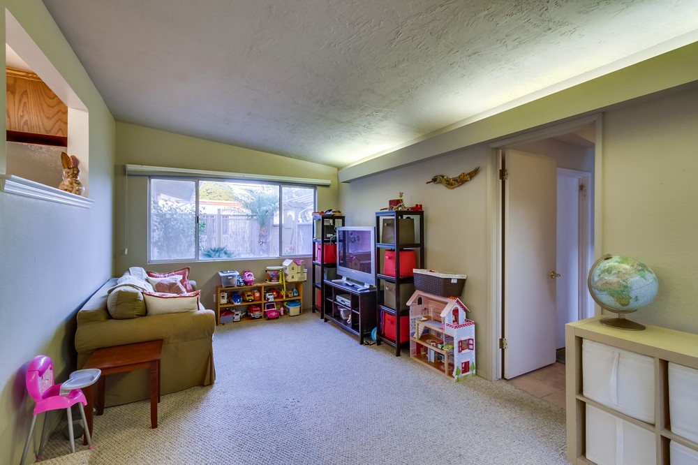 Virtual tour photo 24 of 52 for 5128 Manhasset Drive