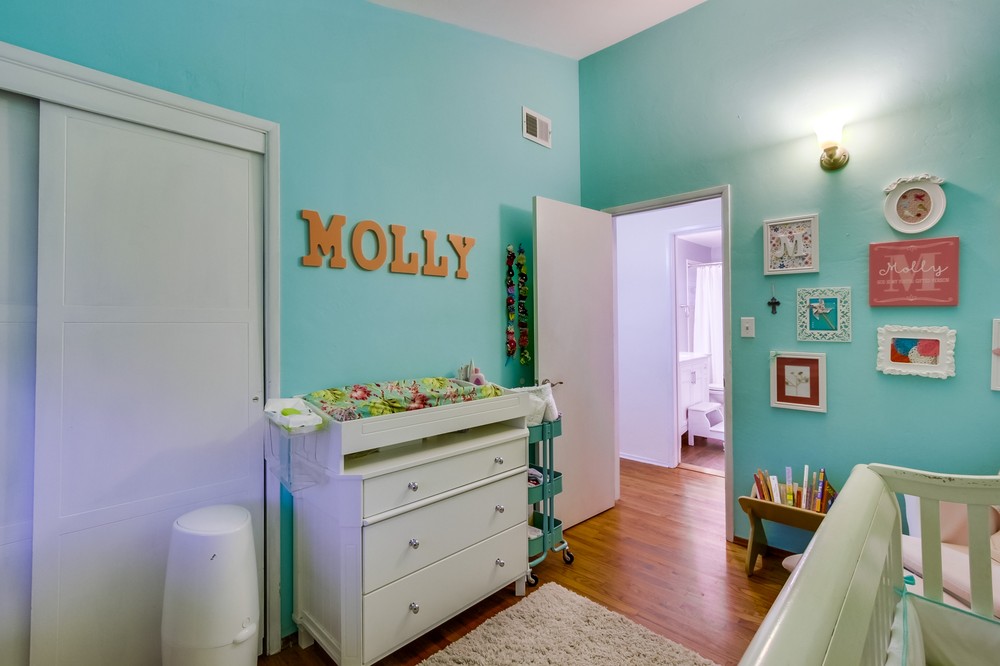 Virtual tour photo 35 of 52 for 5128 Manhasset Drive