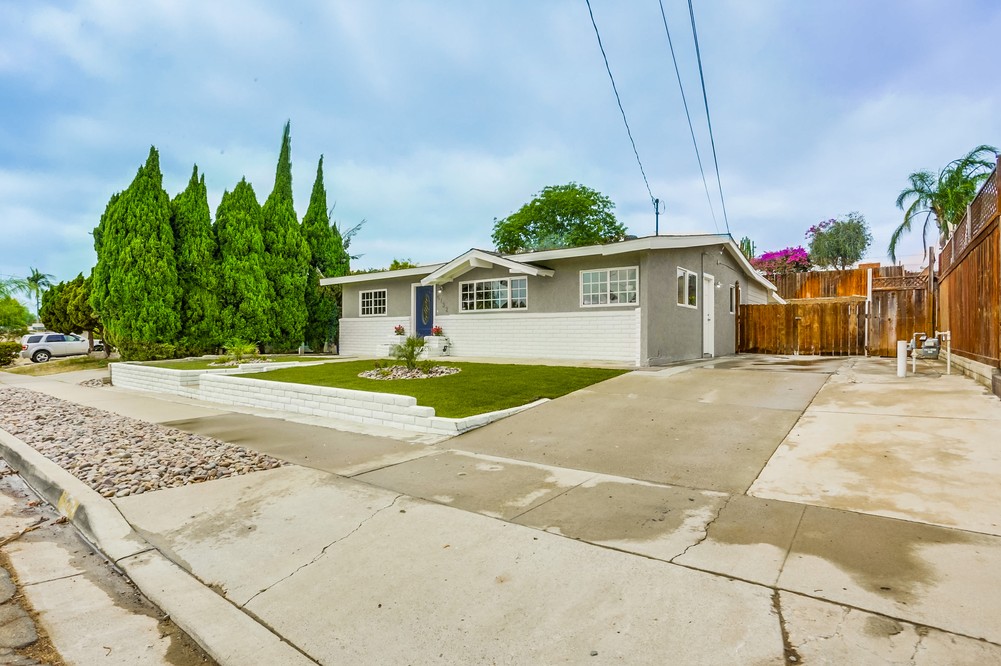 Virtual tour photo 5 of 58 for 5132 Canosa Ave