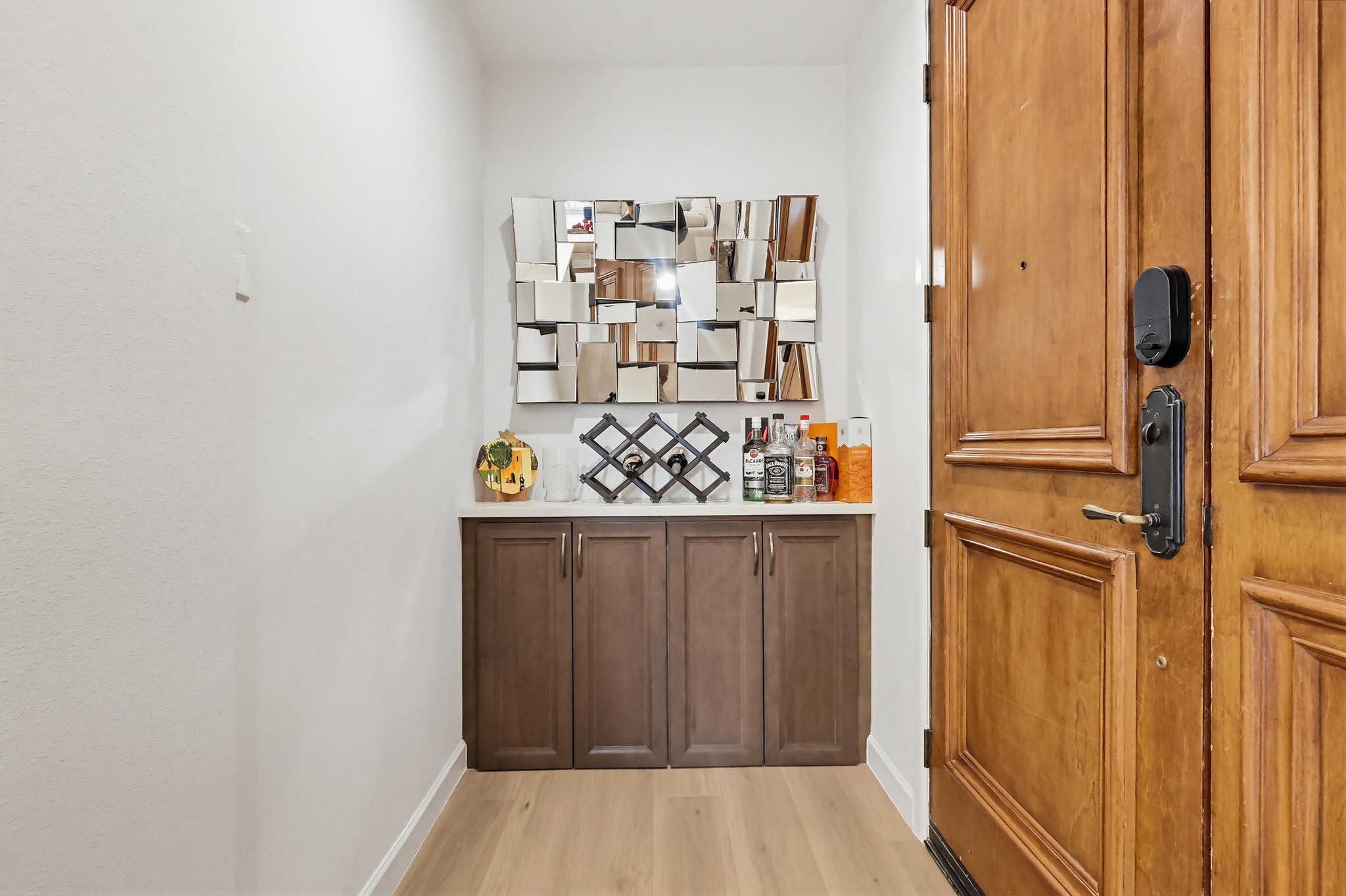 Virtual tour photo 15 of 70 for 5132 W Maplewood Ave APT 202