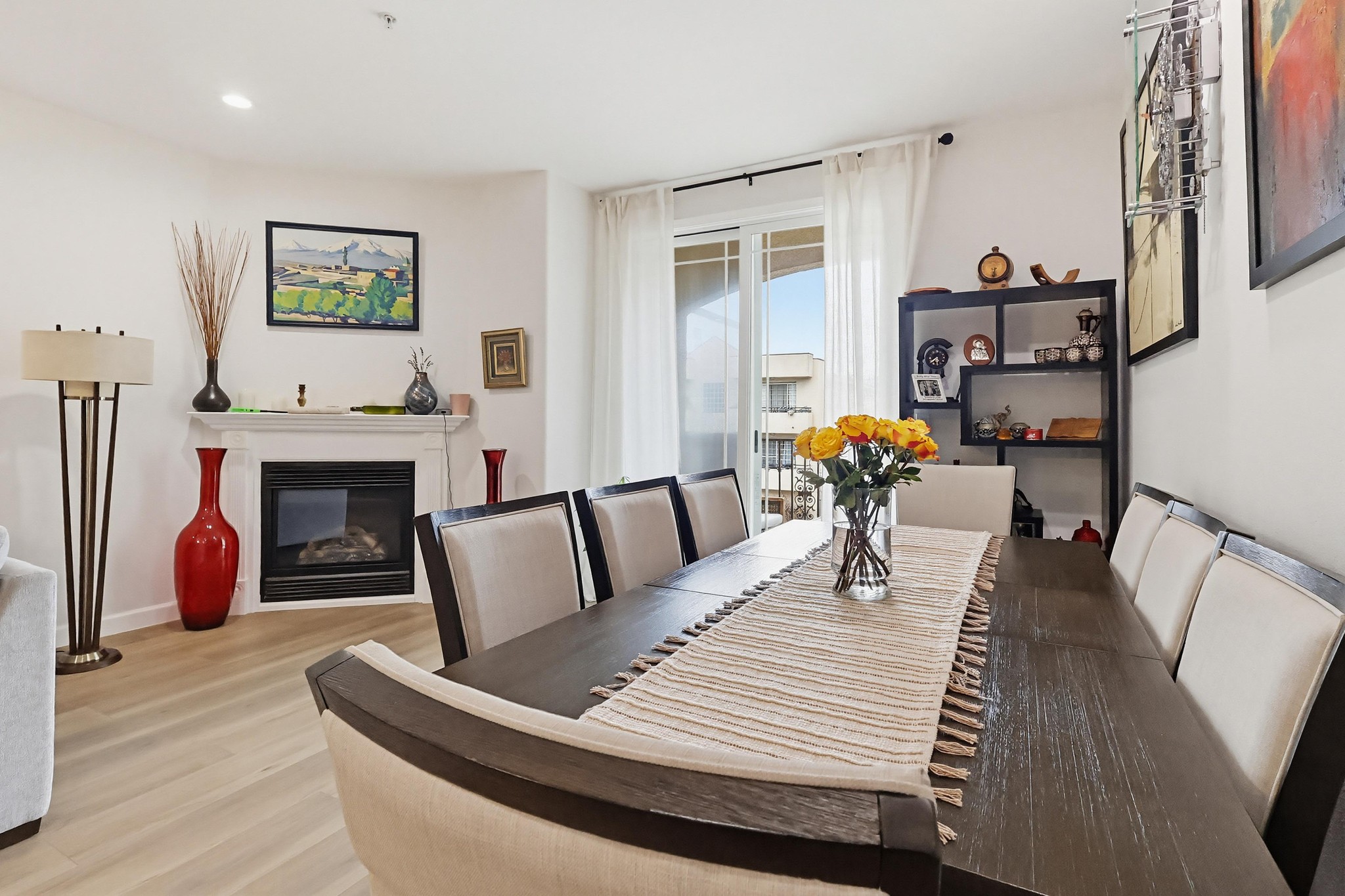 Virtual tour photo 25 of 70 for 5132 W Maplewood Ave APT 202
