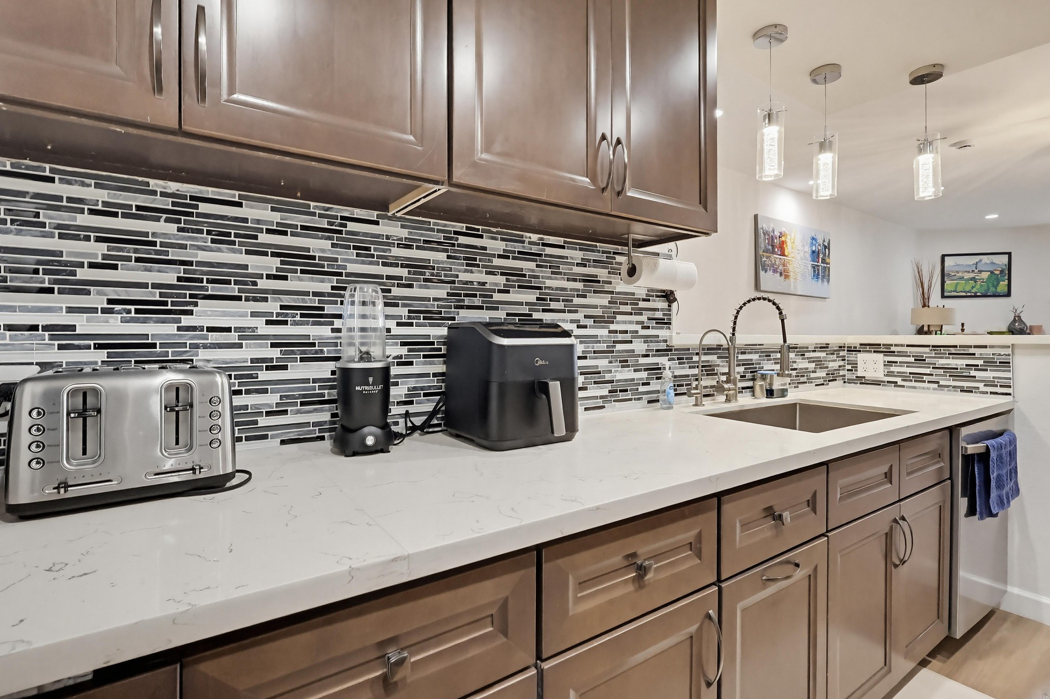 Virtual tour photo 35 of 70 for 5132 W Maplewood Ave APT 202