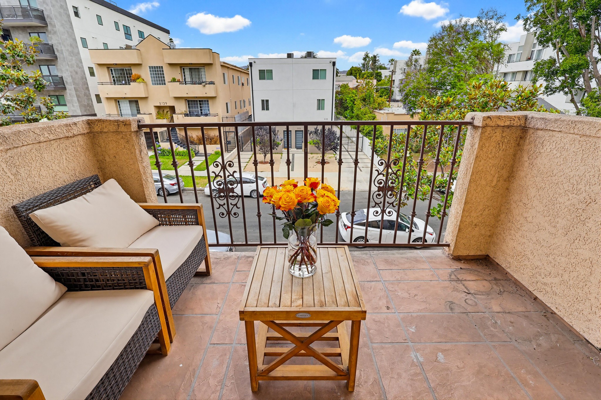 Virtual tour photo 57 of 70 for 5132 W Maplewood Ave APT 202