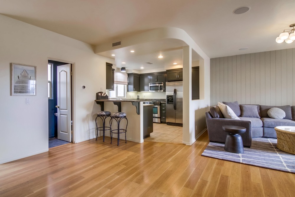 Virtual tour photo 9 of 67 for 5133 Cass St