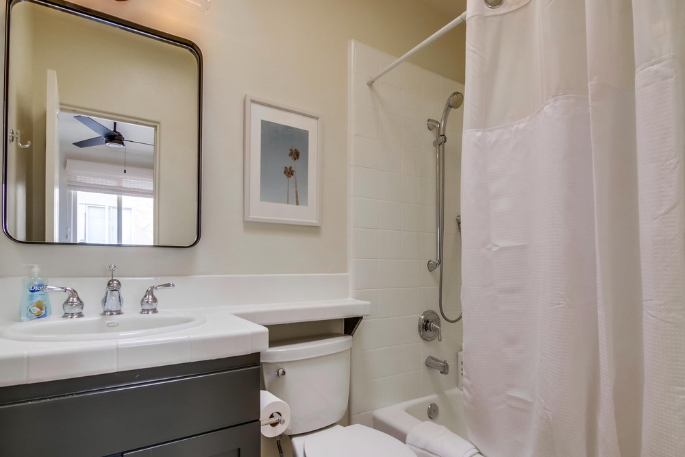 Virtual tour photo 58 of 67 for 5133 Cass St