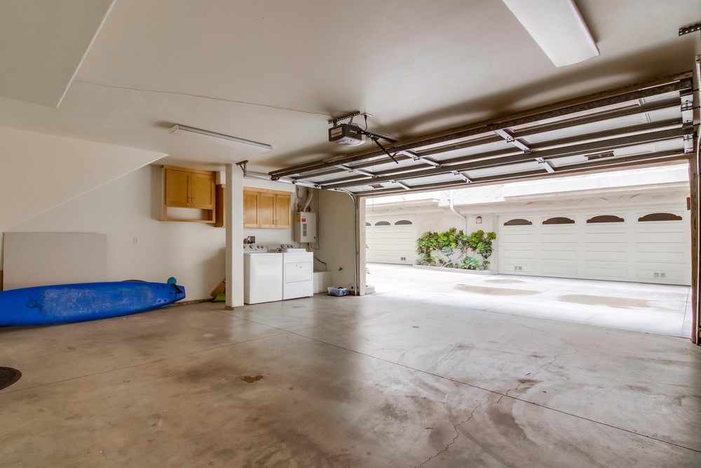 Virtual tour photo 66 of 67 for 5133 Cass St