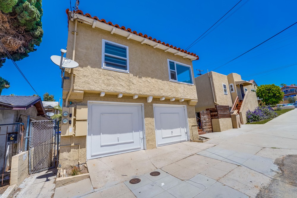 Virtual tour photo 3 of 31 for 514 W Juniper St