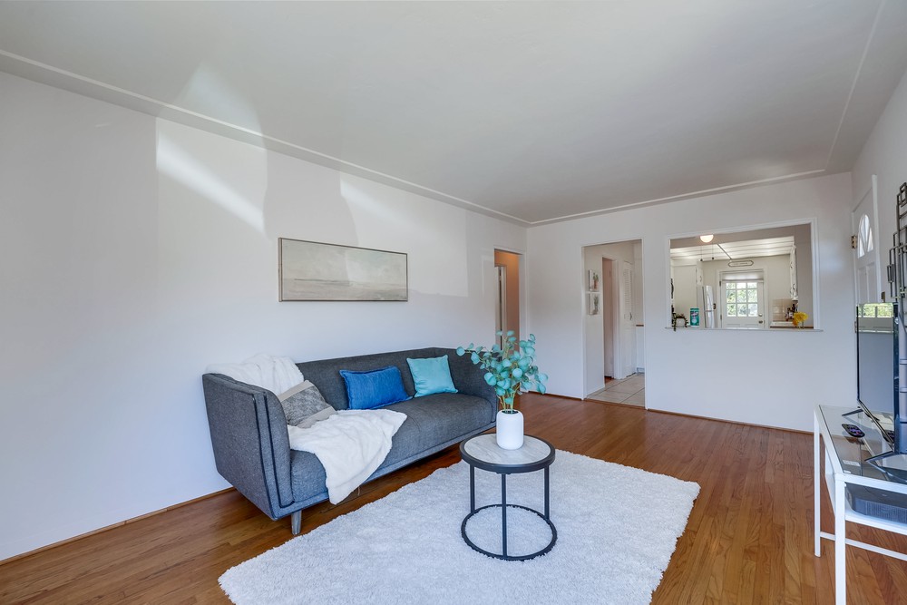 Virtual tour photo 7 of 31 for 514 W Juniper St