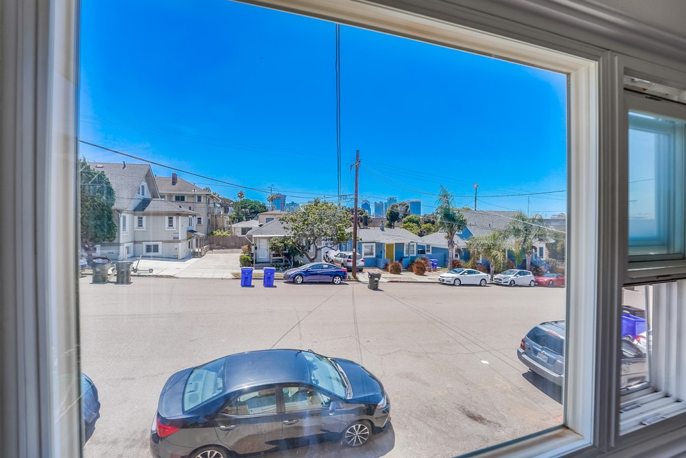 Virtual tour photo 9 of 31 for 514 W Juniper St