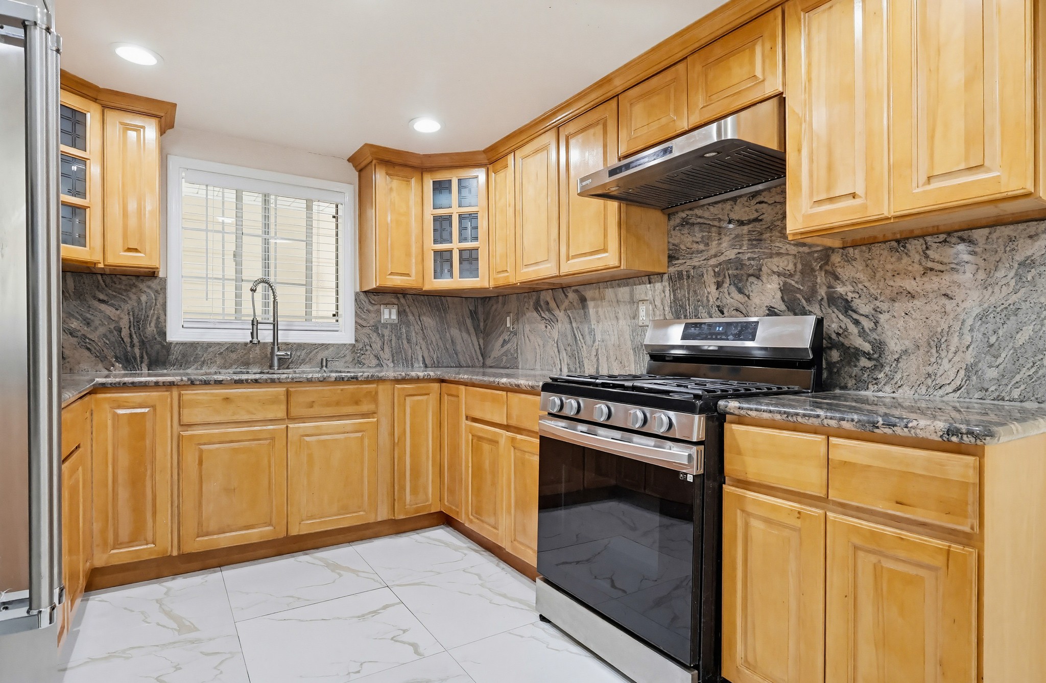 Virtual tour photo 20 of 100 for 5140 Elrovia Ave
