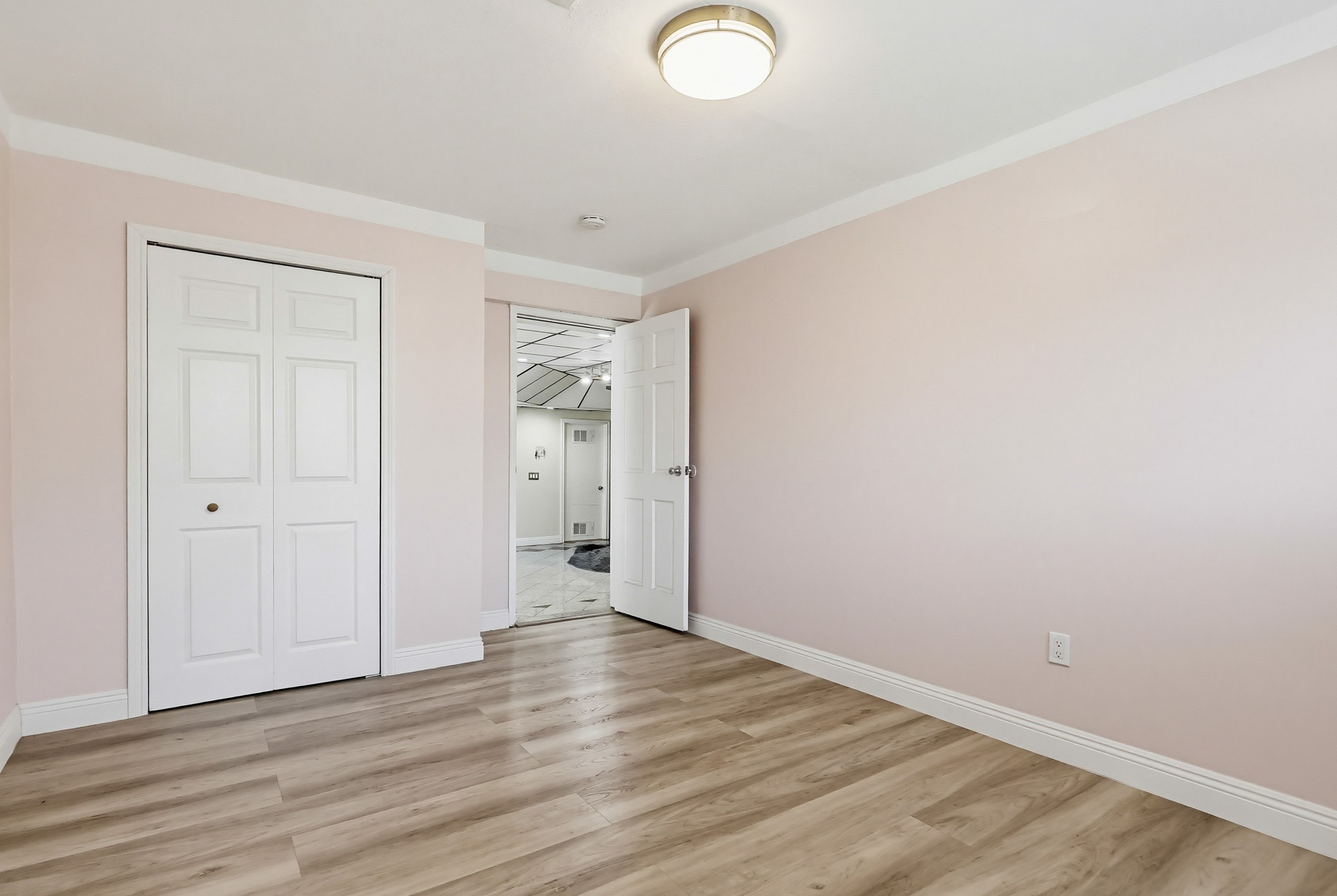 Virtual tour photo 29 of 100 for 5140 Elrovia Ave