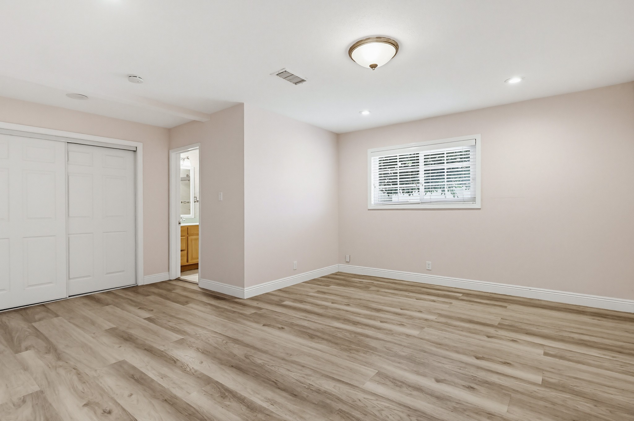 Virtual tour photo 31 of 100 for 5140 Elrovia Ave