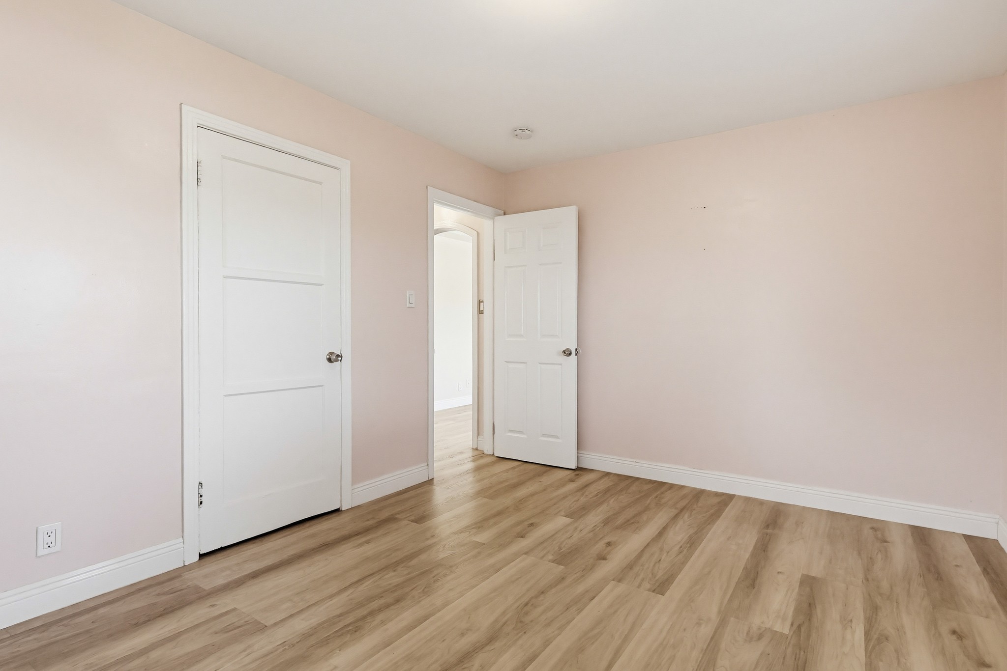 Virtual tour photo 46 of 100 for 5140 Elrovia Ave