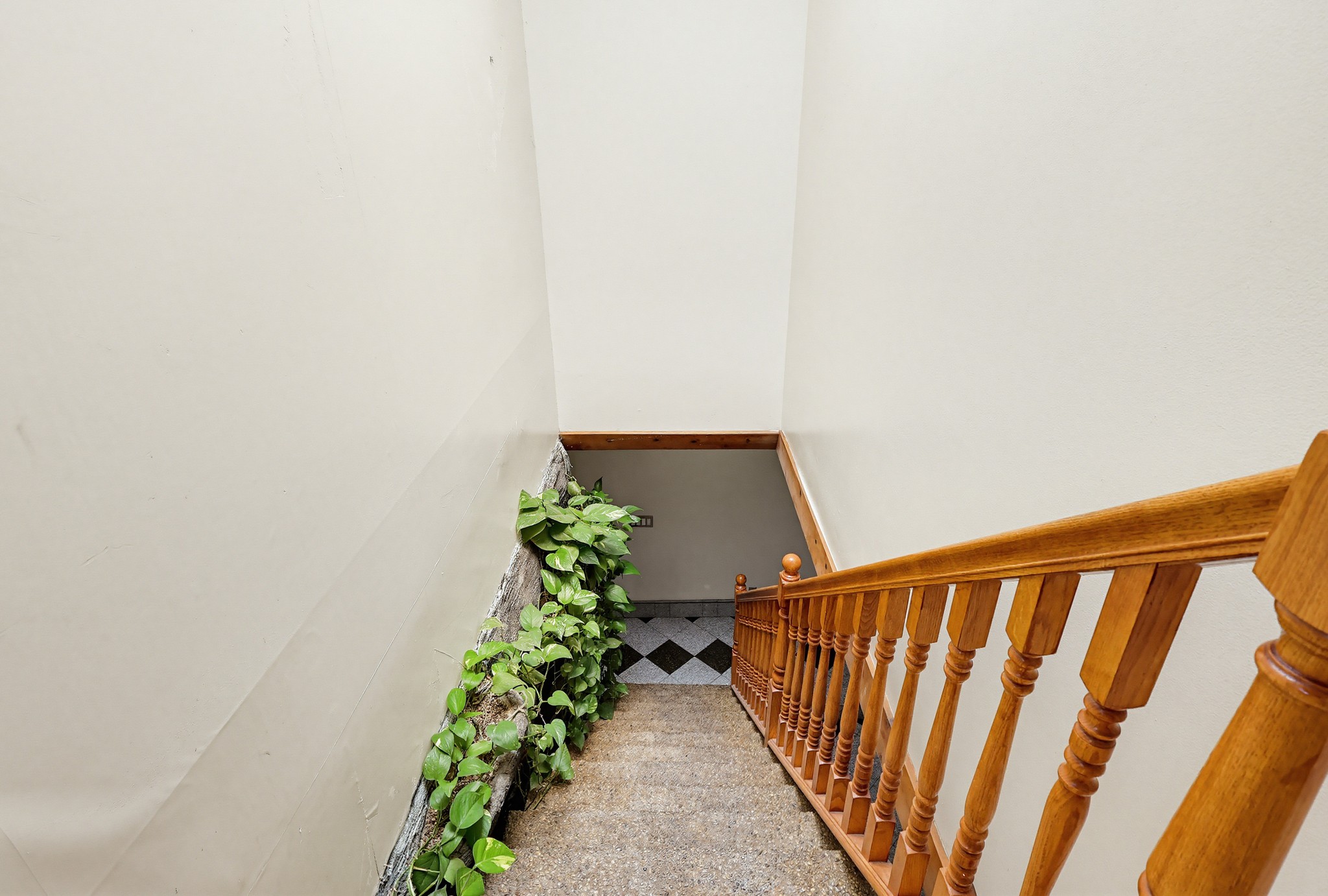 Virtual tour photo 50 of 100 for 5140 Elrovia Ave