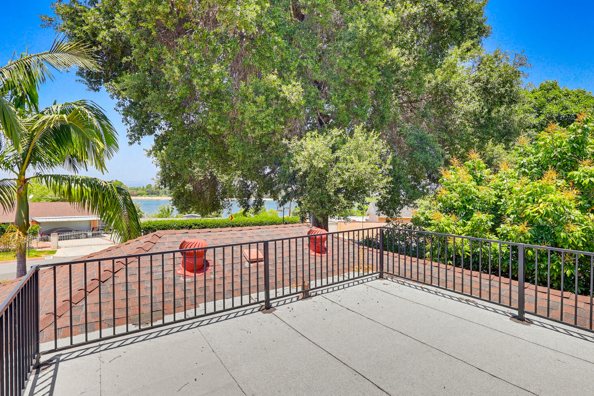 Virtual tour photo 56 of 100 for 5140 Elrovia Ave