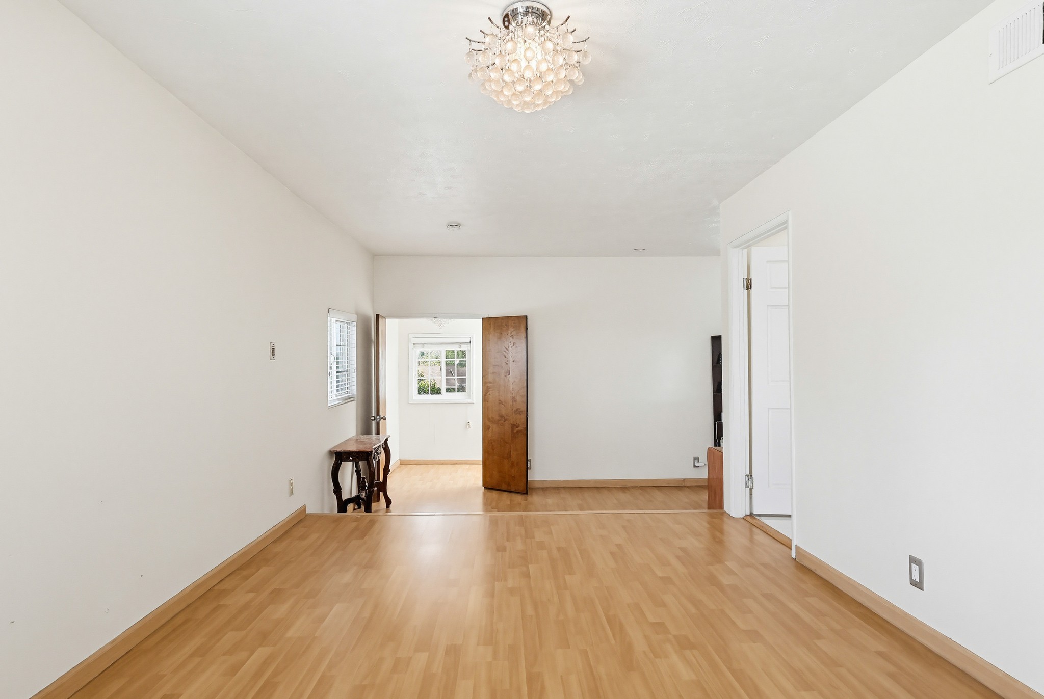 Virtual tour photo 61 of 100 for 5140 Elrovia Ave