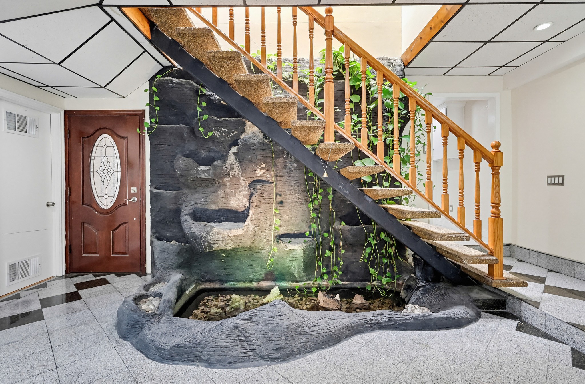 Virtual tour photo 84 of 100 for 5140 Elrovia Ave