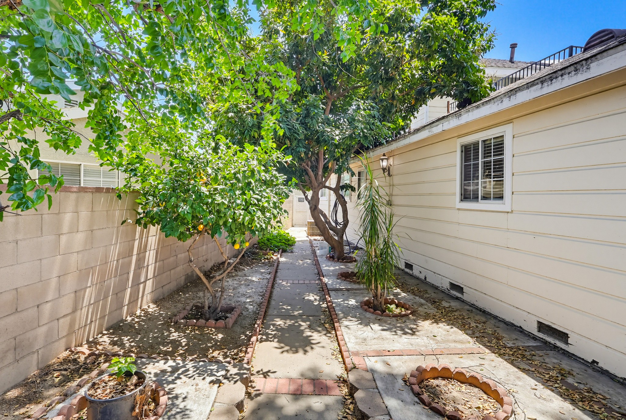 Virtual tour photo 89 of 100 for 5140 Elrovia Ave