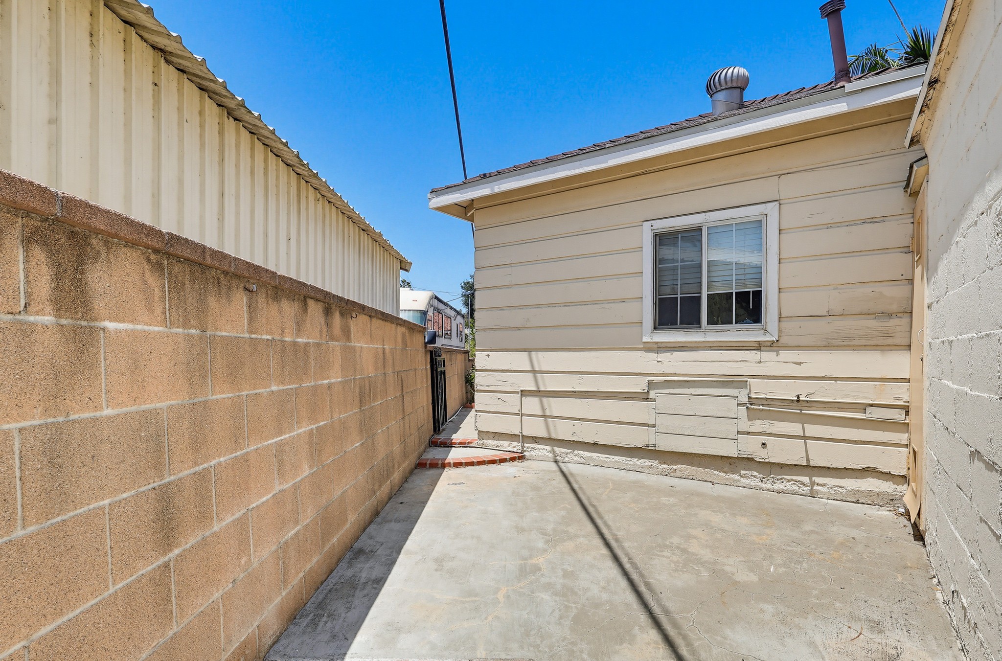 Virtual tour photo 99 of 100 for 5140 Elrovia Ave