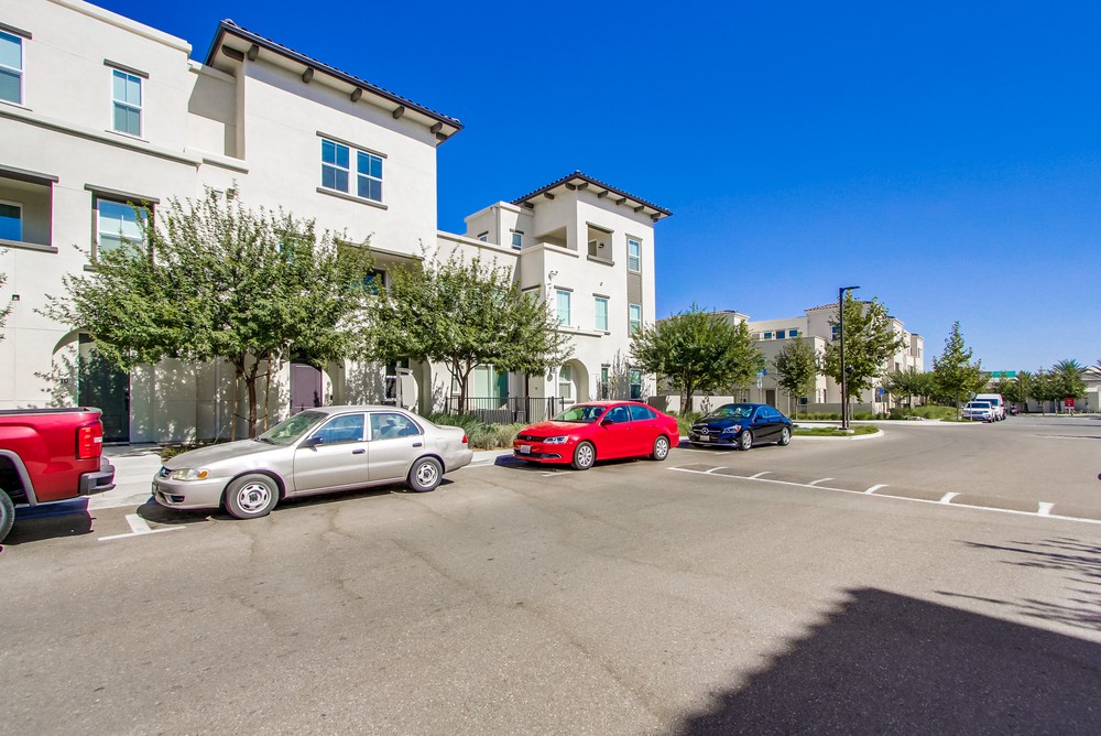 Virtual tour photo 4 of 57 for 5145 Calle Sandwaves #18