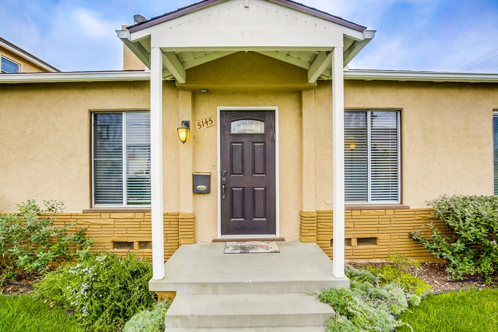 Virtual tour photo 6 of 59 for 5145 Plainview Road