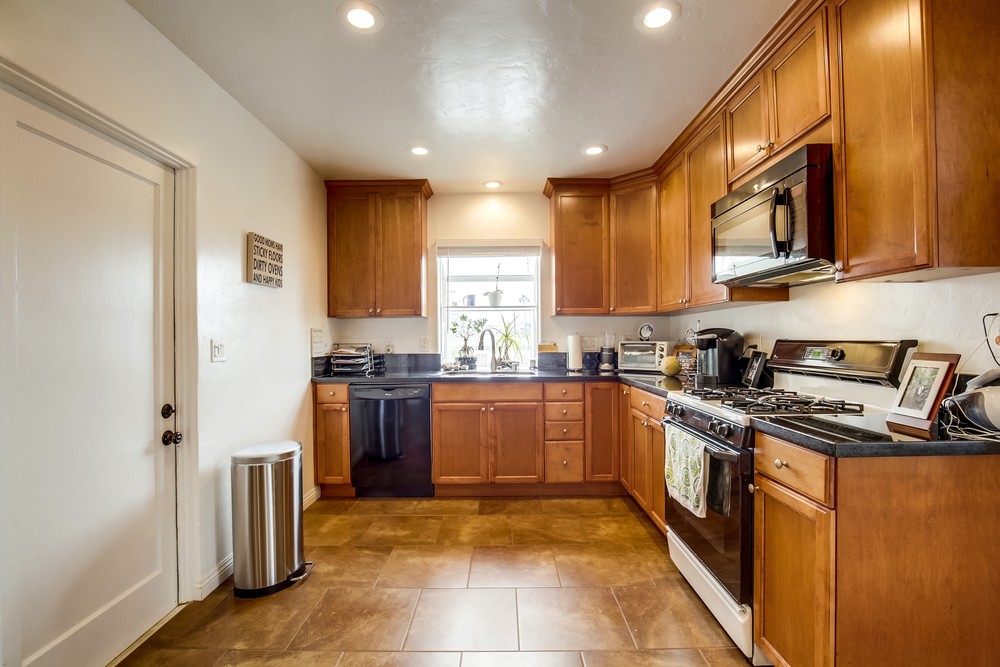 Virtual tour photo 15 of 59 for 5145 Plainview Road
