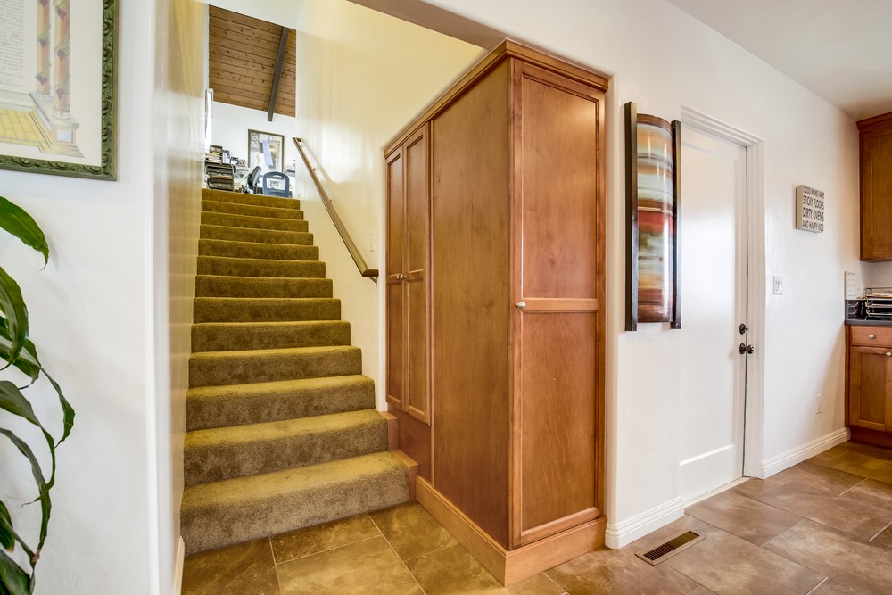 Virtual tour photo 20 of 59 for 5145 Plainview Road