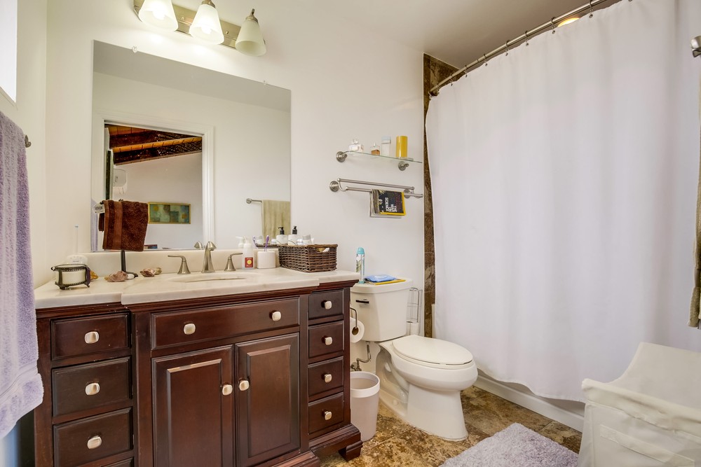 Virtual tour photo 29 of 59 for 5145 Plainview Road