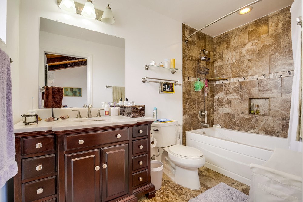 Virtual tour photo 30 of 59 for 5145 Plainview Road