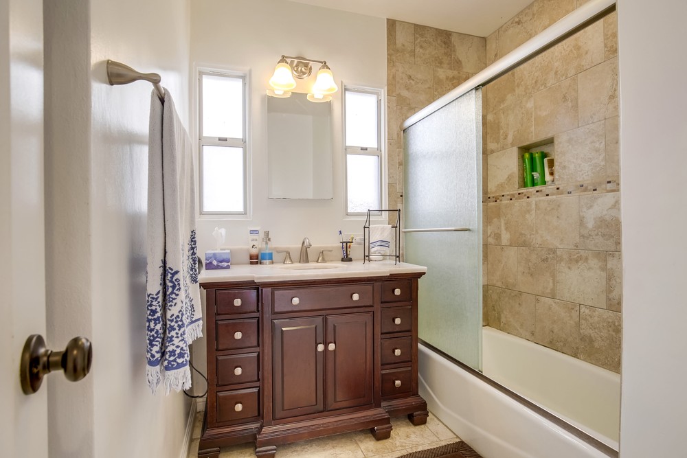 Virtual tour photo 41 of 59 for 5145 Plainview Road