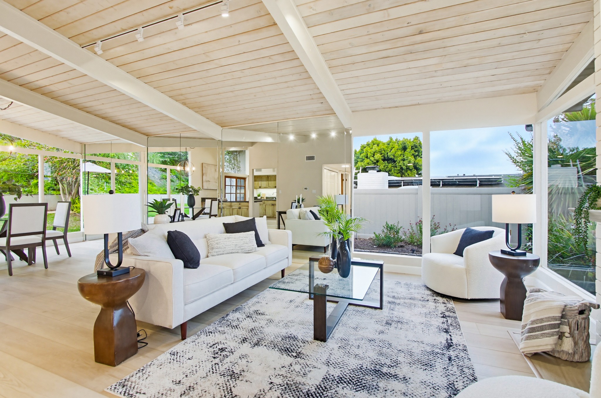 Virtual tour photo 17 of 78 for 5145 San Aquario Dr