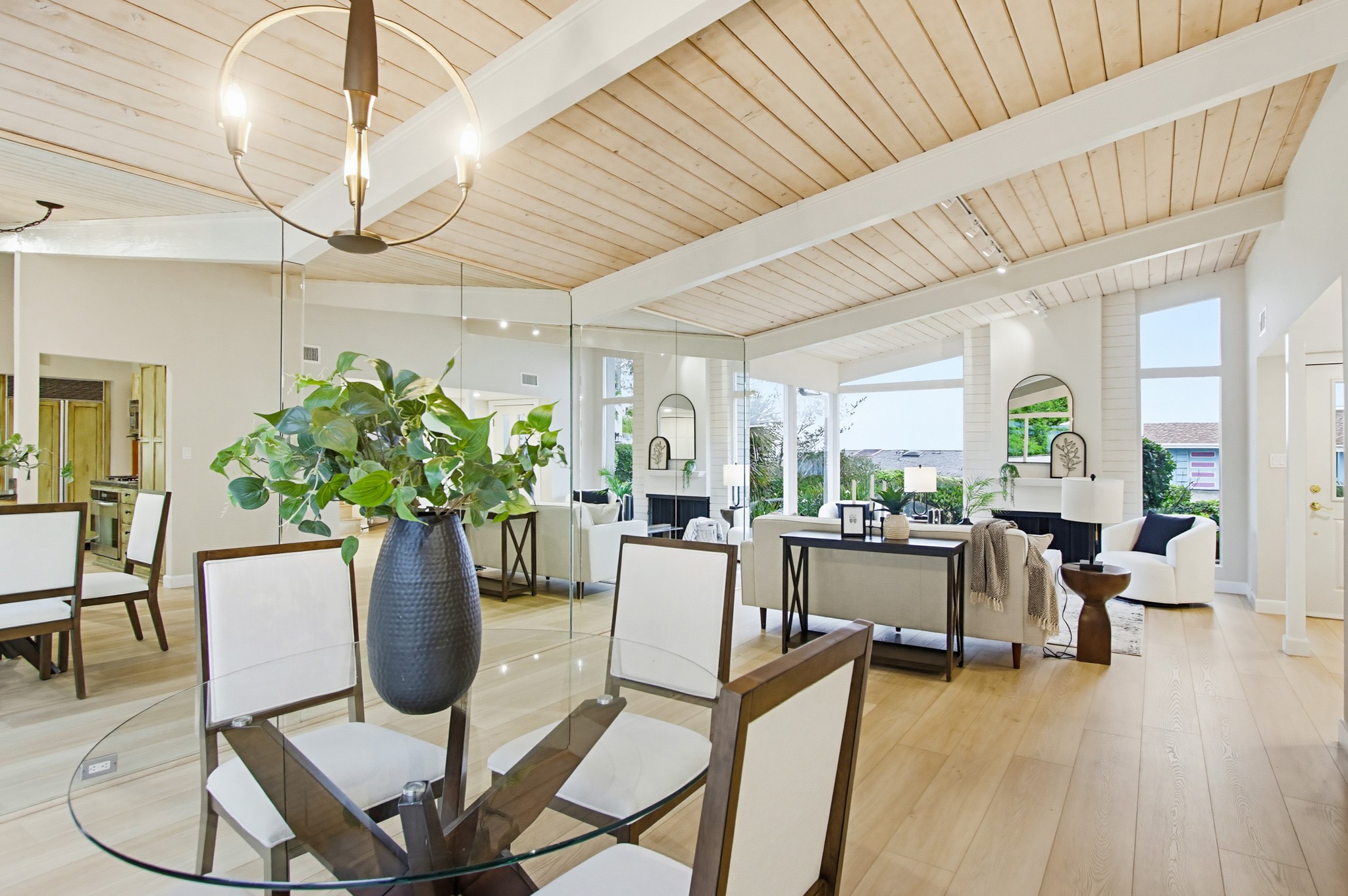 Virtual tour photo 23 of 78 for 5145 San Aquario Dr