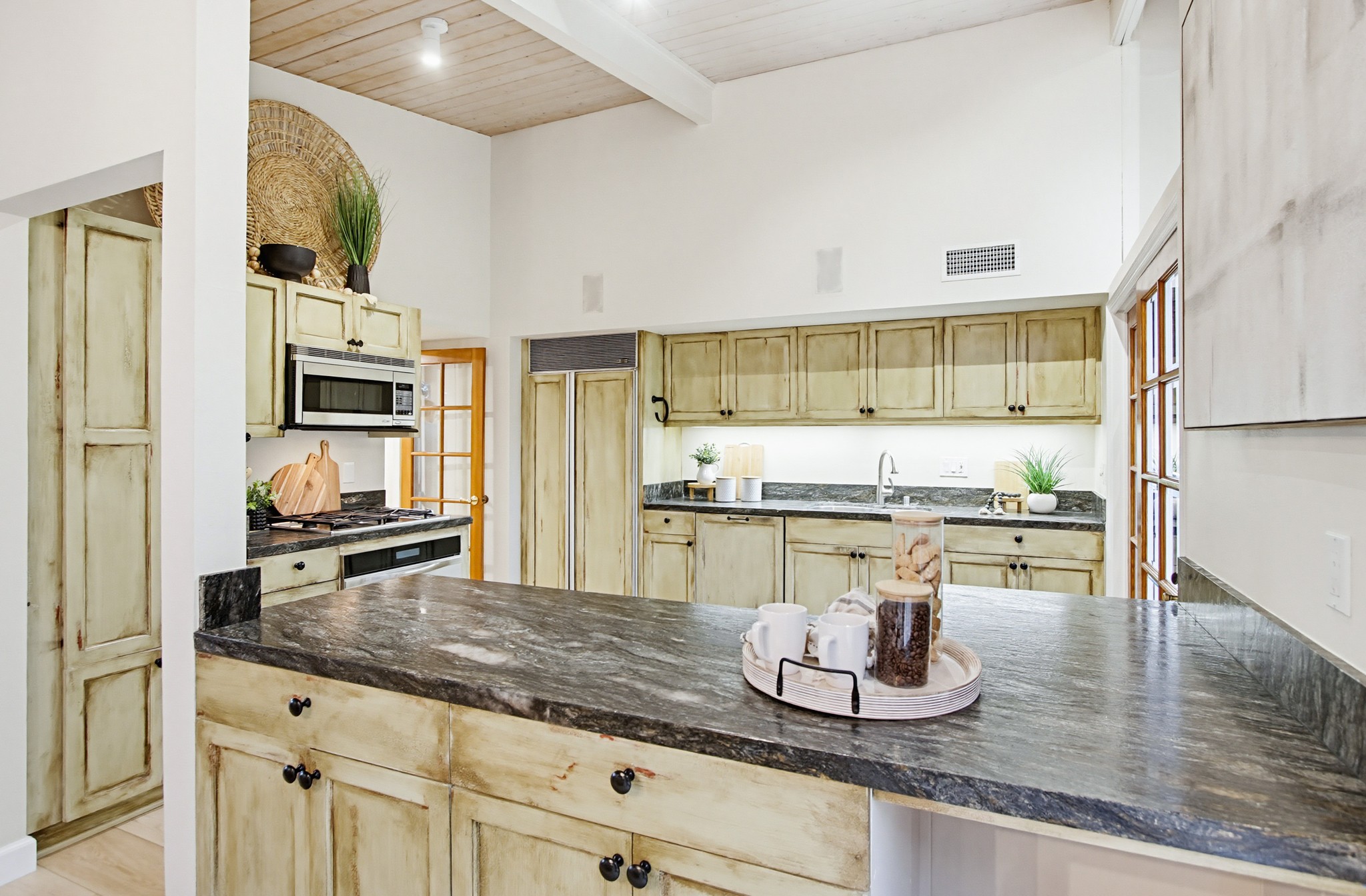 Virtual tour photo 25 of 78 for 5145 San Aquario Dr