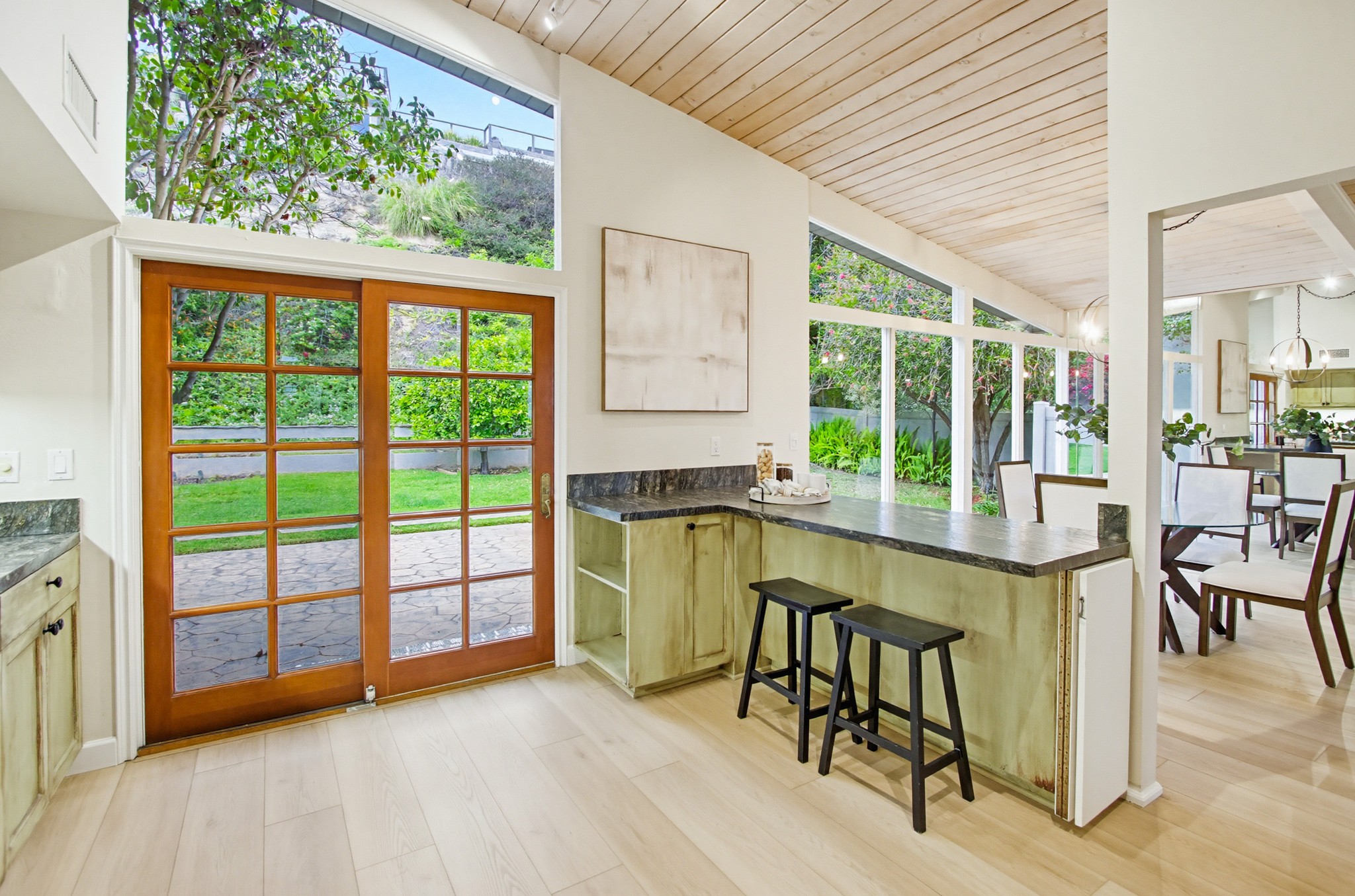 Virtual tour photo 29 of 78 for 5145 San Aquario Dr