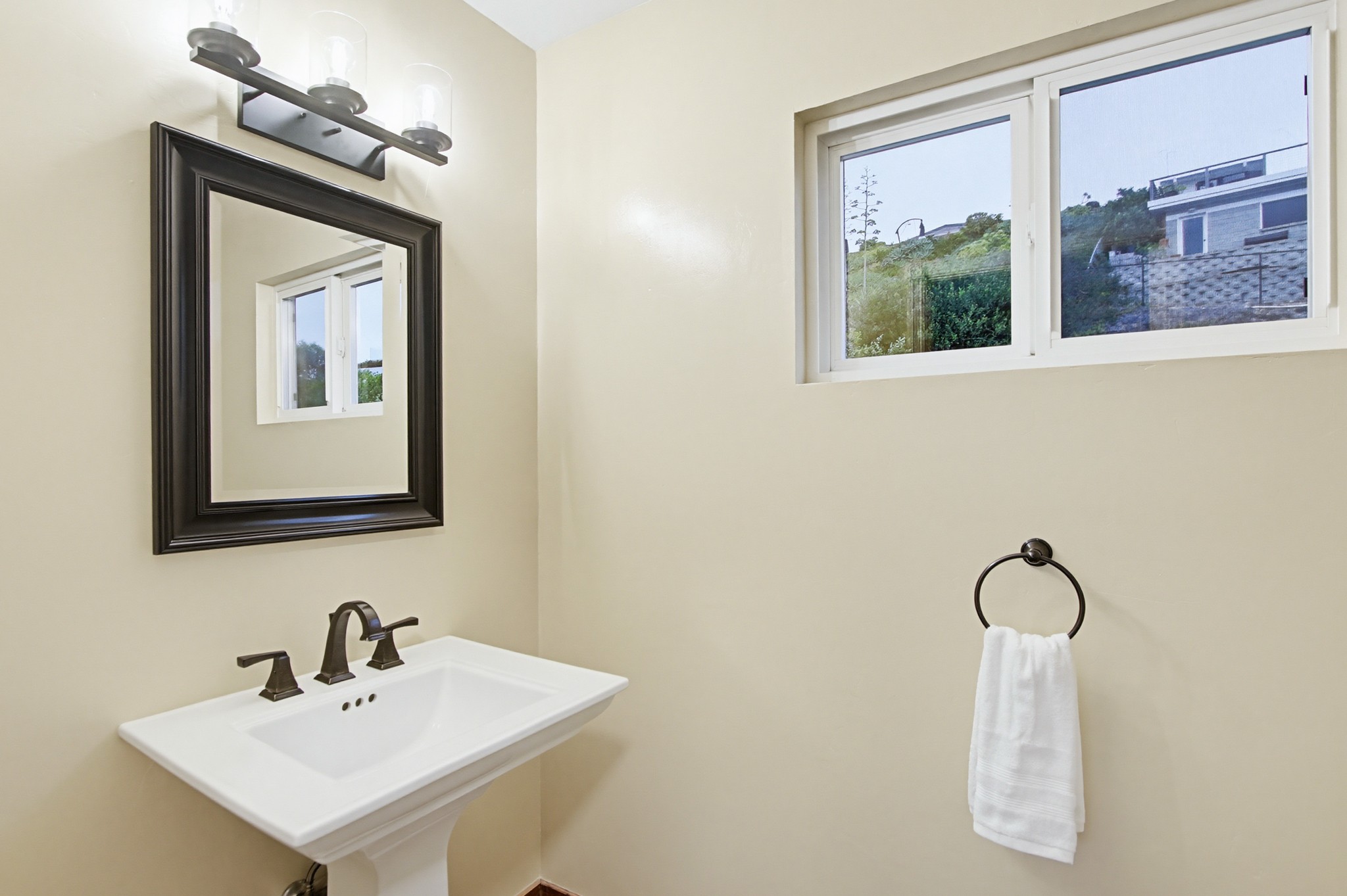Virtual tour photo 38 of 78 for 5145 San Aquario Dr