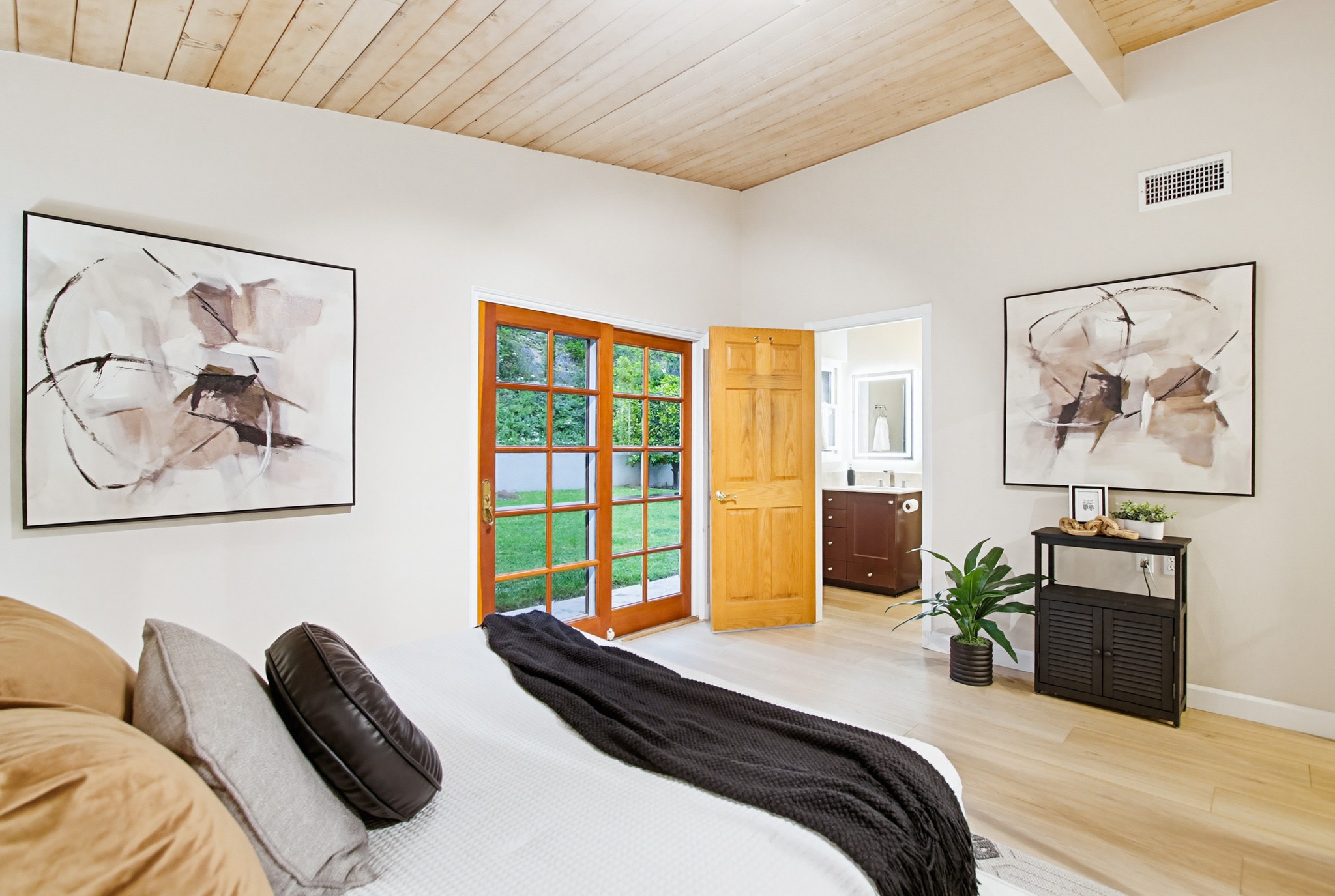 Virtual tour photo 50 of 78 for 5145 San Aquario Dr
