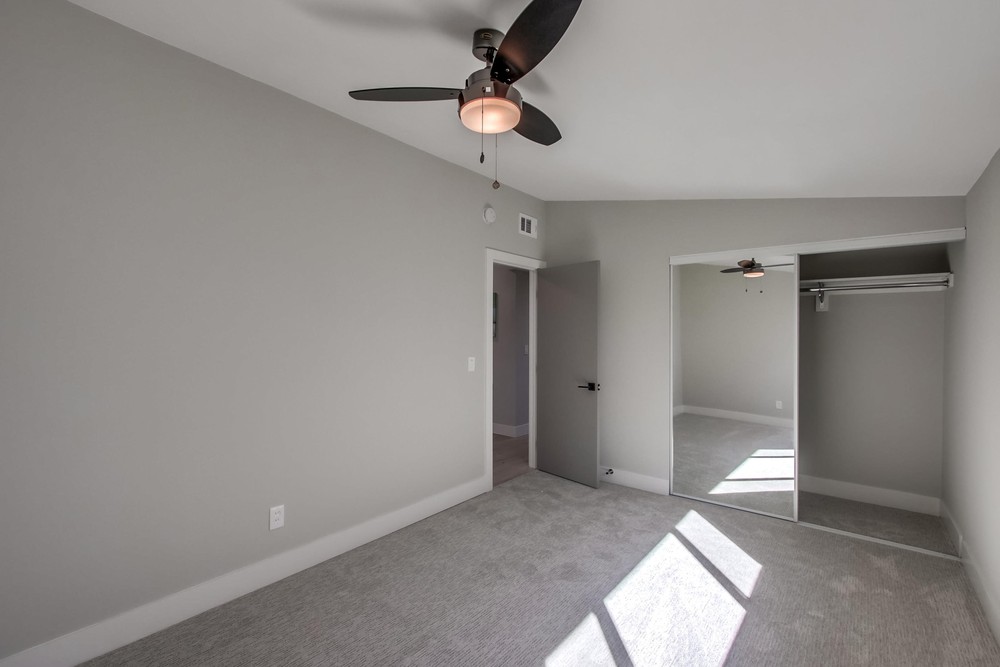 Virtual tour photo 28 of 42 for 5145 Winthrop St
